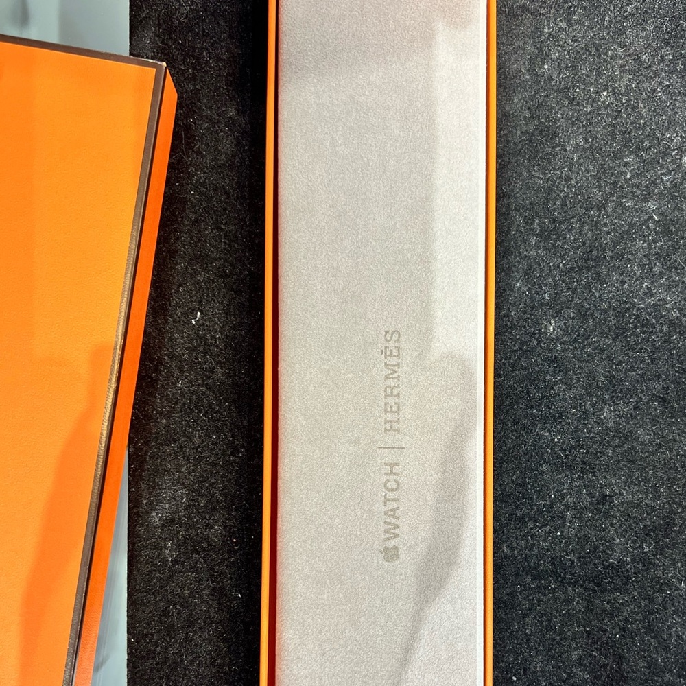 Apple Watch leather  band Hermès Box